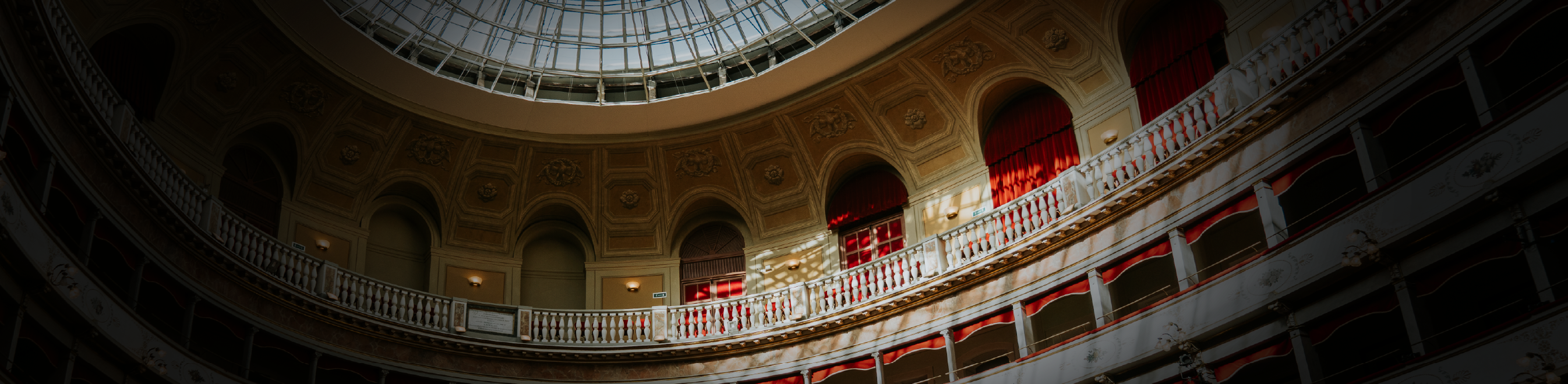 IL TEATRO DELLA LUCE